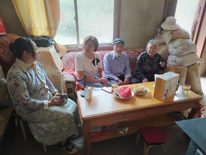 【集團要聞】王麗華深入幫扶村開展“結(jié)對幫扶愛心甘肅”行動