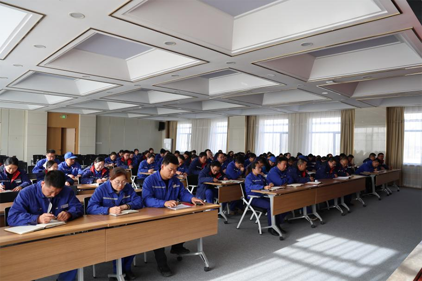 學(xué)習(xí)貫徹2024年工作會精神｜普安制藥：篤行實(shí)干擔(dān)使命 奮楫揚(yáng)帆啟新程