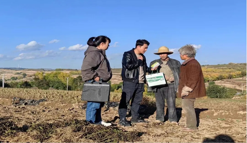 安下心、俯下身、邁開腿 滿懷熱情投身到鄉(xiāng)村振興工作中去